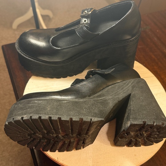 Hot Topics Mary Jane Platform Chunky Heel Round Toe Dark Academia Goth 8-8.5 Sz - Picture 8 of 10